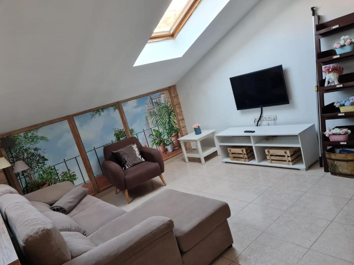 Vtz El Balcon De Rey Alfonso V Apartman Zaragoza Kültér fotó